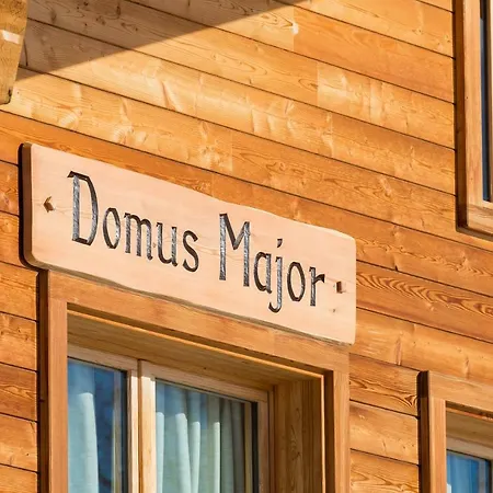 Domus Major Semesterbostad